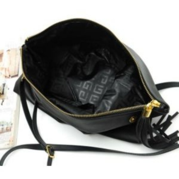 Givenchy perfumes gift clatch. - Picture 5 of 8